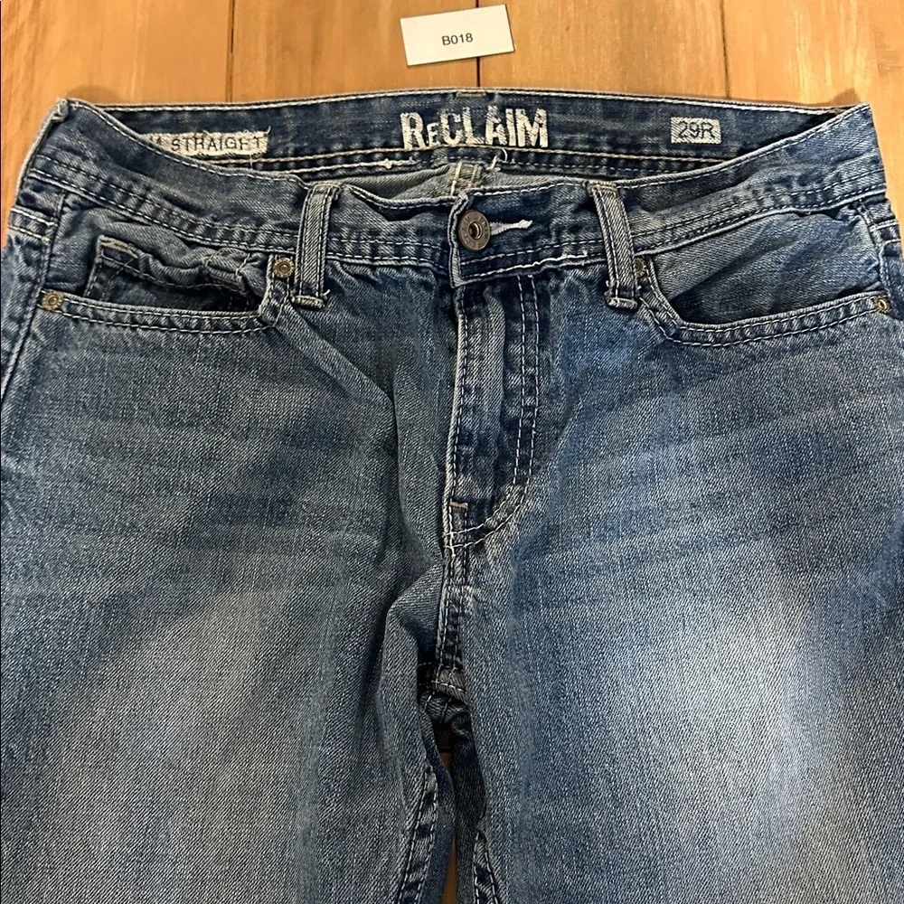 Reclaim by American Eagle Sz 29 Slim Straight GUC Blue Denim Jeans medium wash